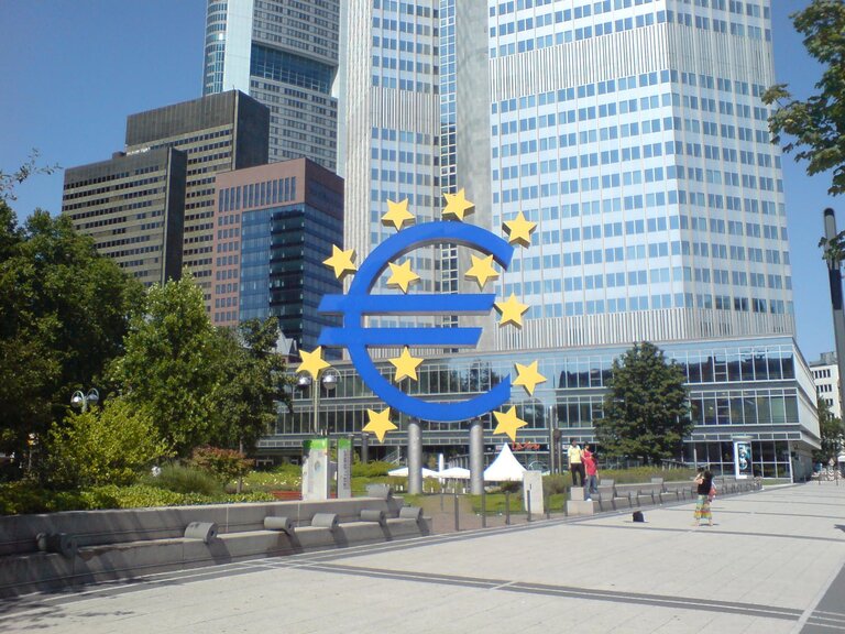 HANSA Klima Referenz Klimatisierung EZB Frankfurt HANSA Klima Referenzen EZB Frankfurt IT Cooling - Klima-, Kälte- oder Lüftungstechnik von HANSA Klima für Industrie & Gewerbe